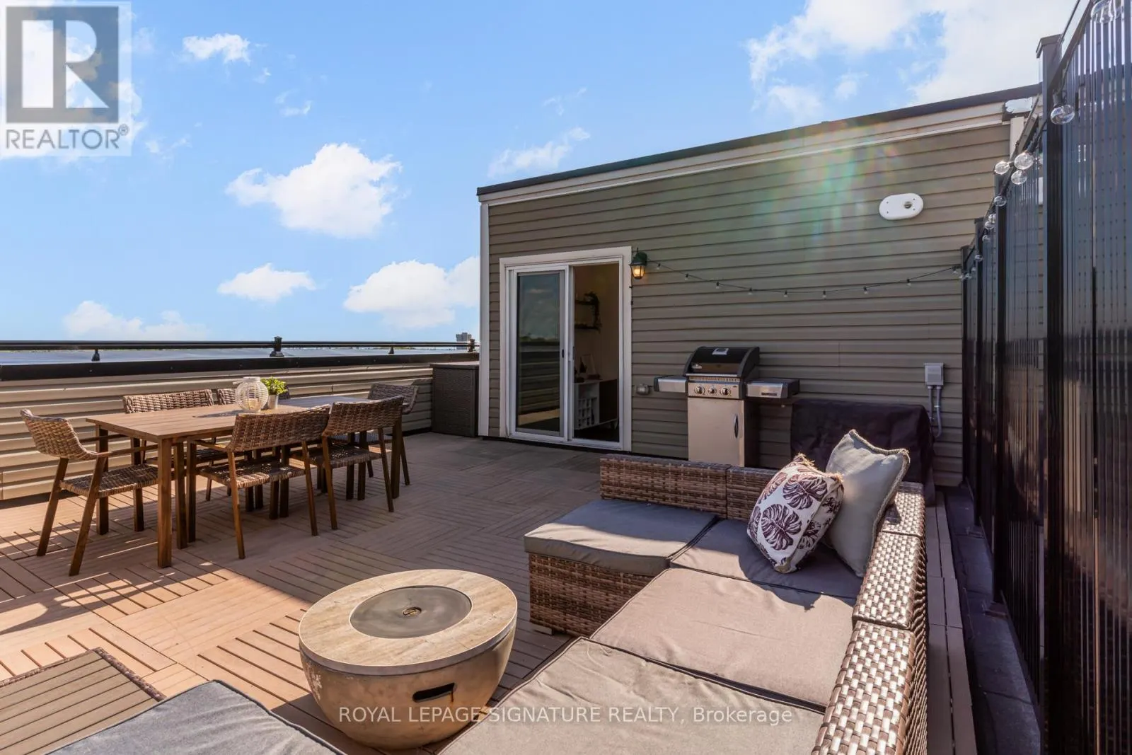 25 - 2199 LILLYKIN STREET