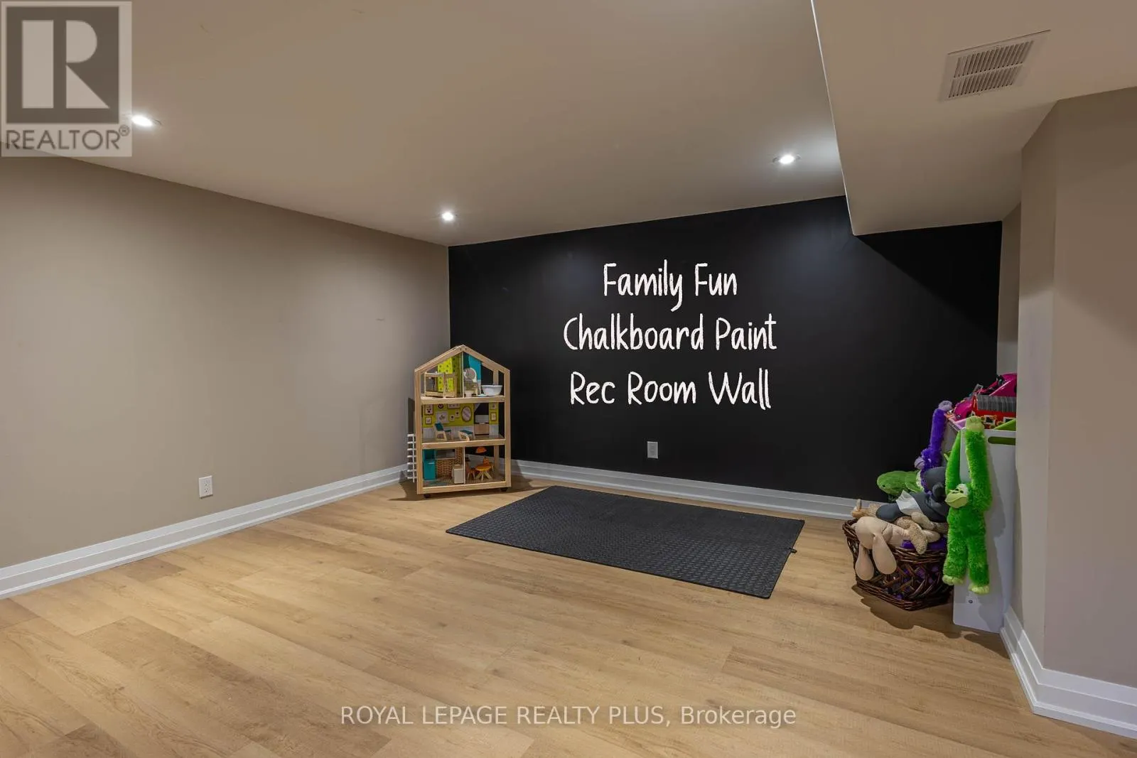 884 EAGLE DRIVE