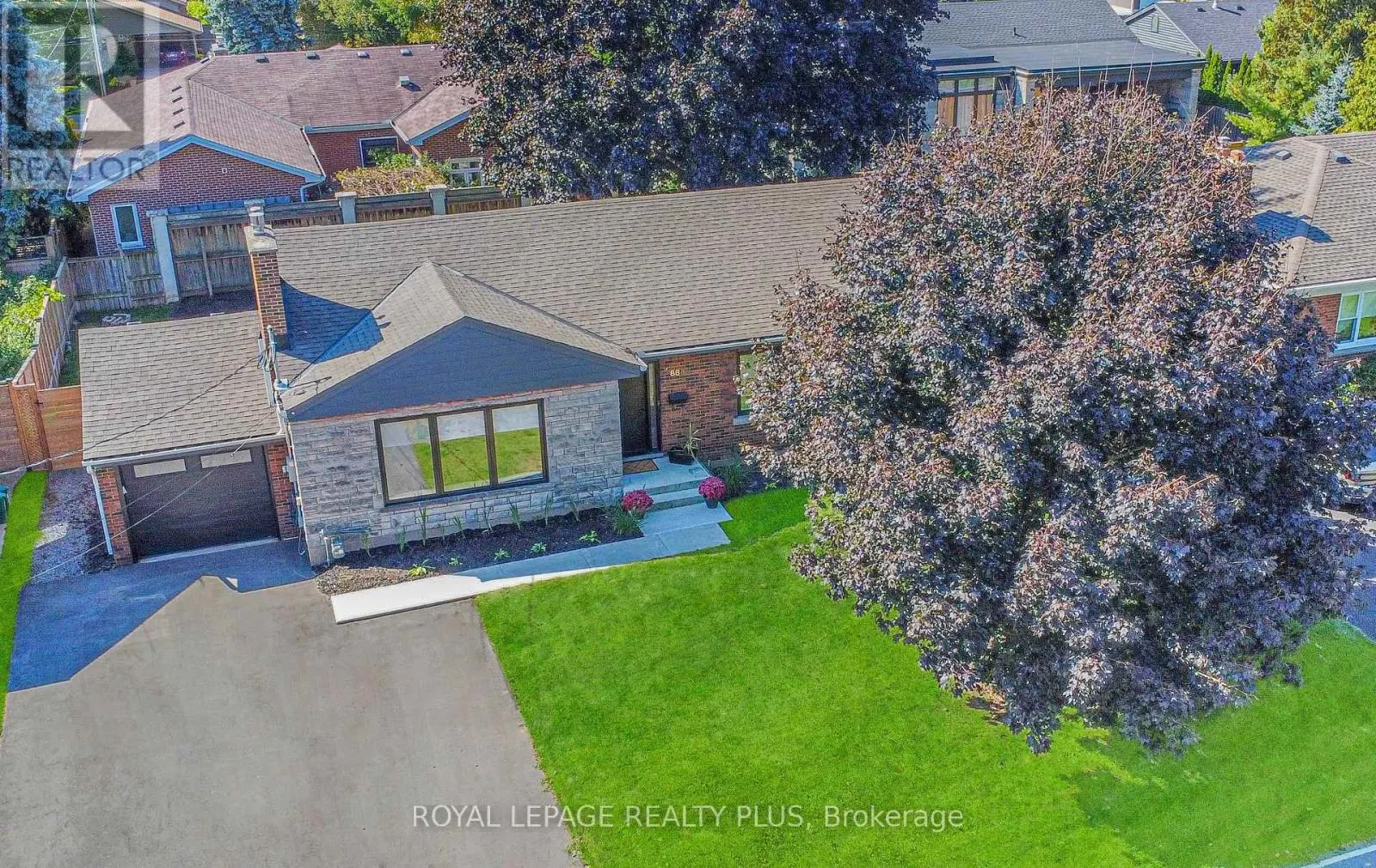 884 EAGLE DRIVE