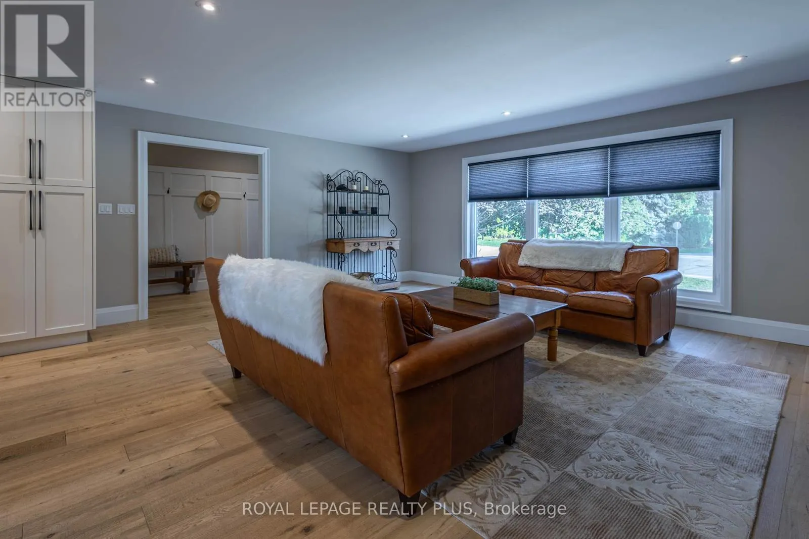 884 EAGLE DRIVE