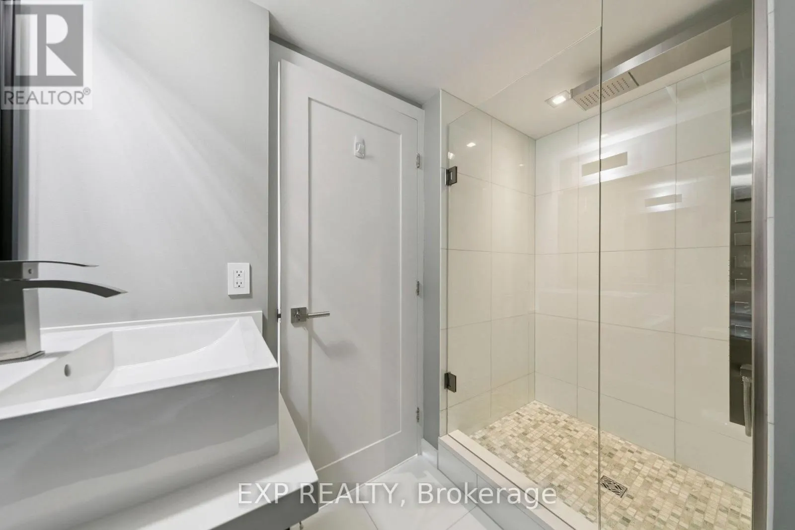 906 - 3605 KARIYA DRIVE