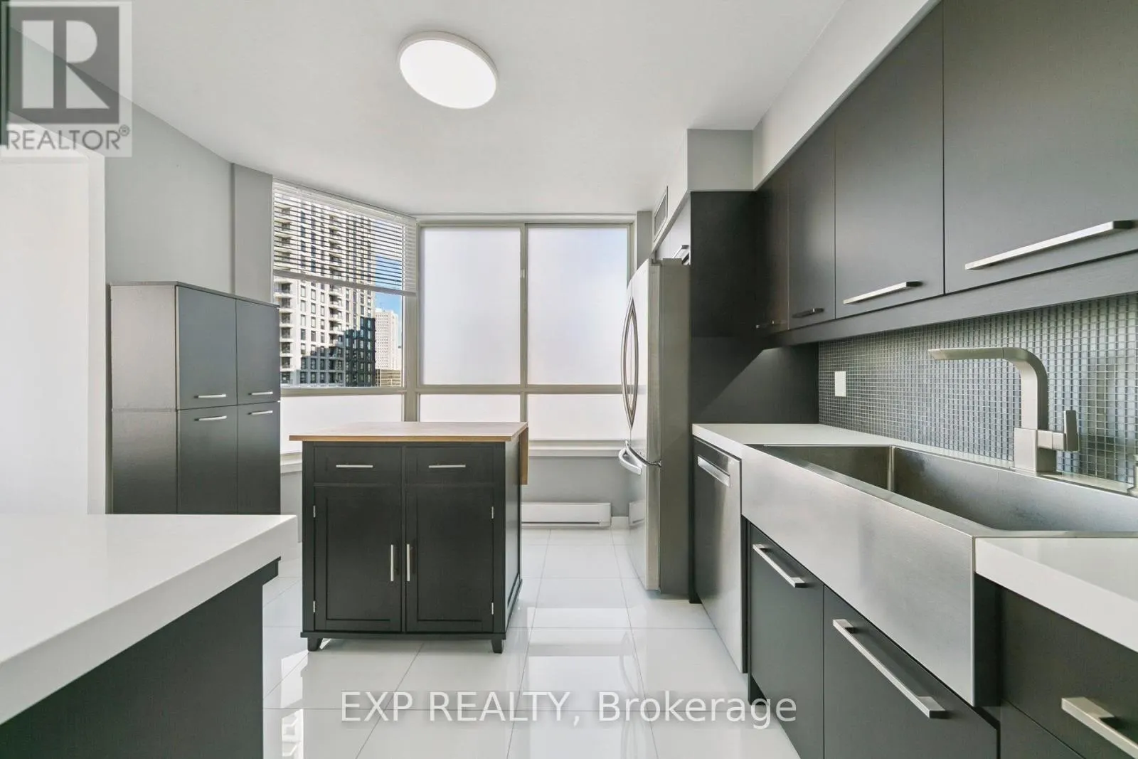 906 - 3605 KARIYA DRIVE