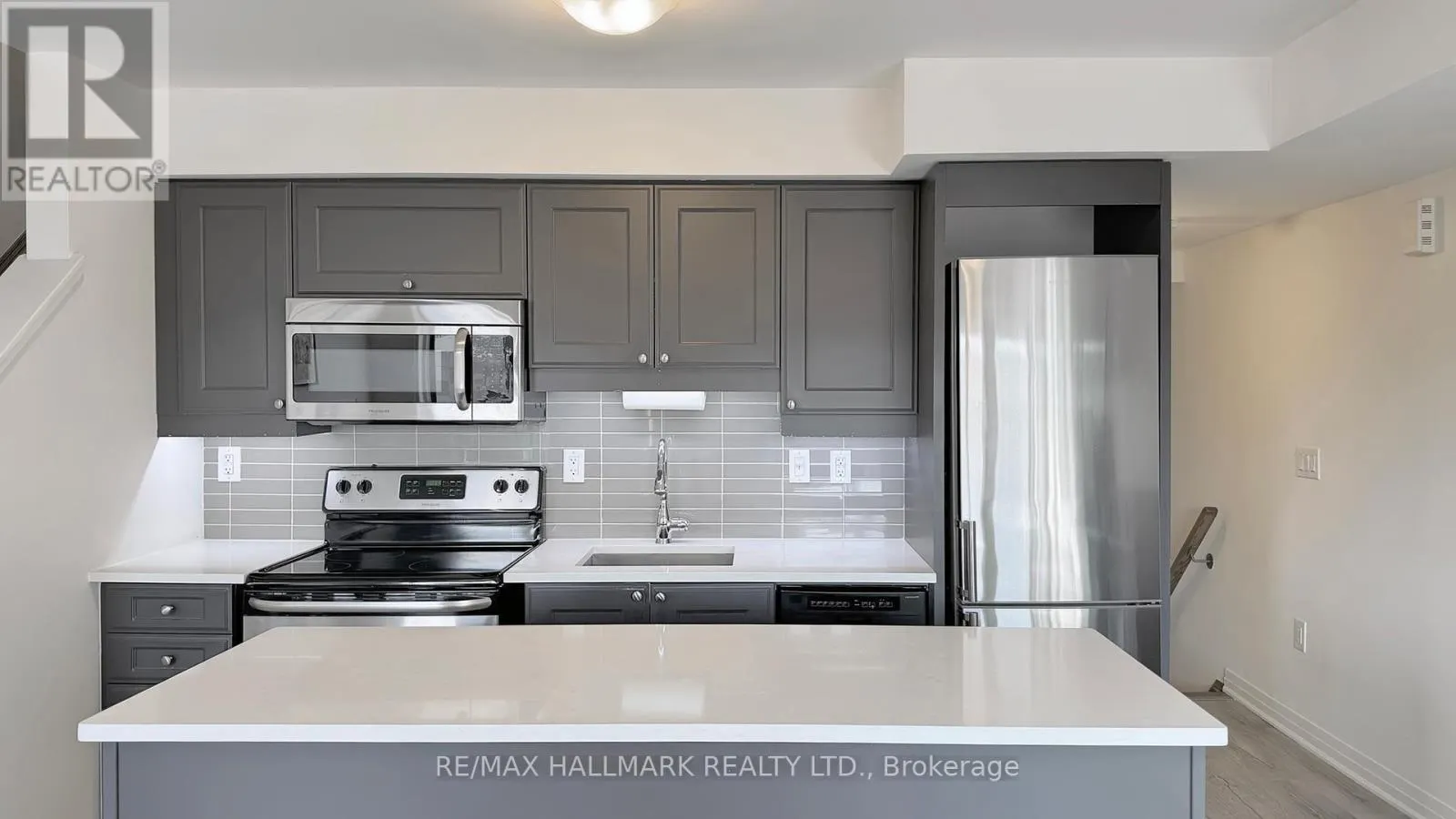 8 - 171 WILLIAM DUNCAN ROAD
