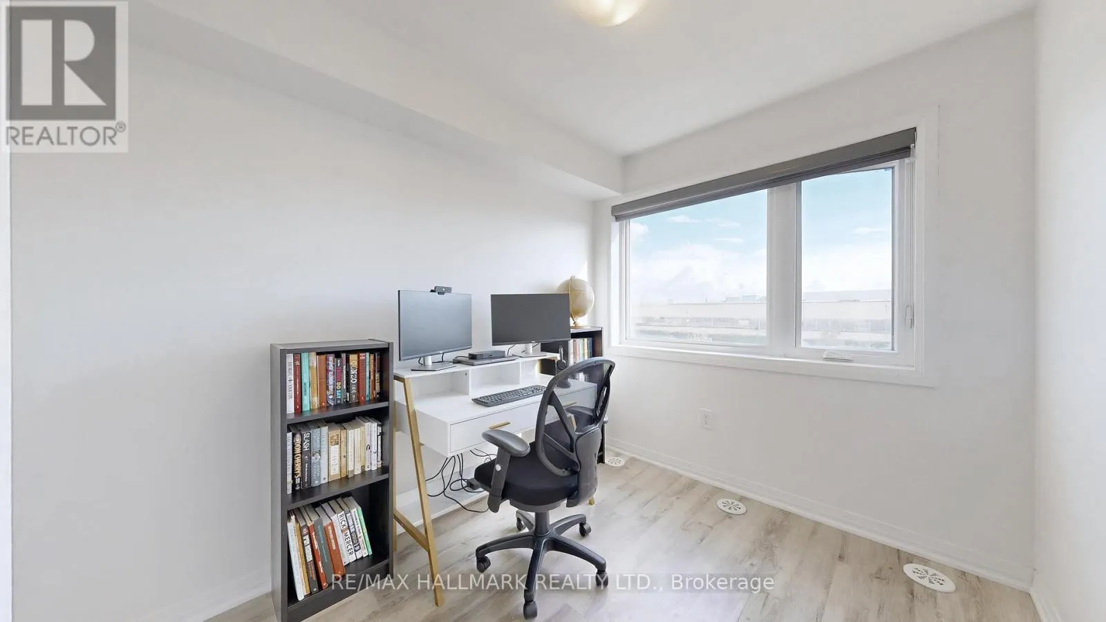 8 - 171 WILLIAM DUNCAN ROAD