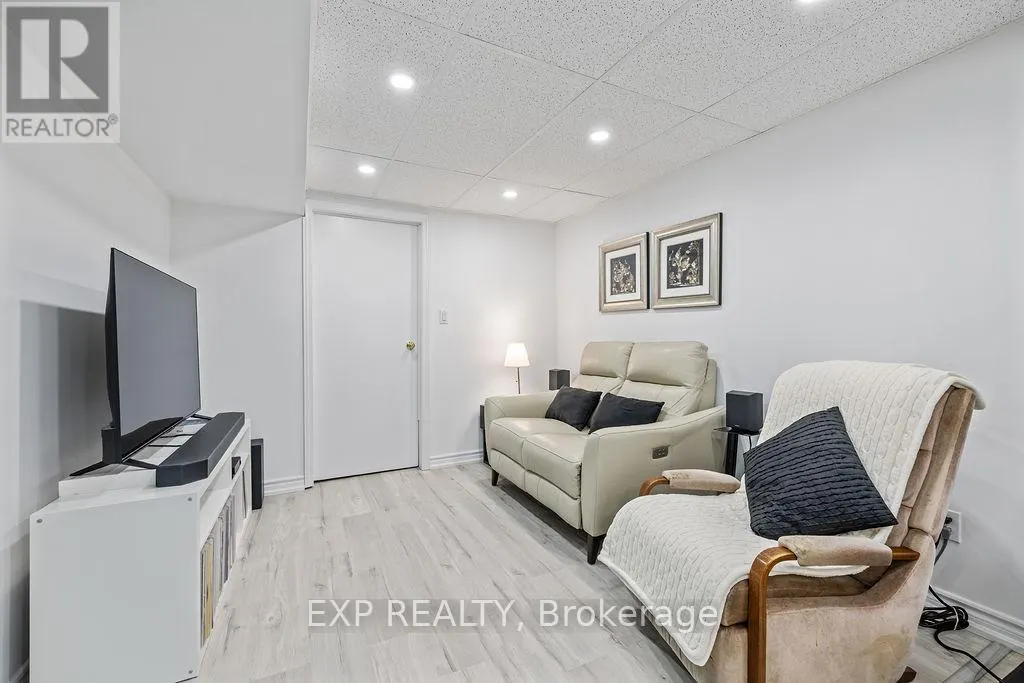 15 - 2006 GLENADA CRESCENT, #15