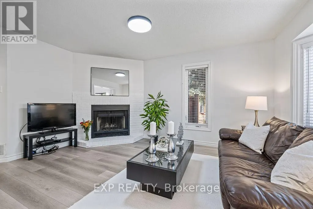 15 - 2006 GLENADA CRESCENT, #15
