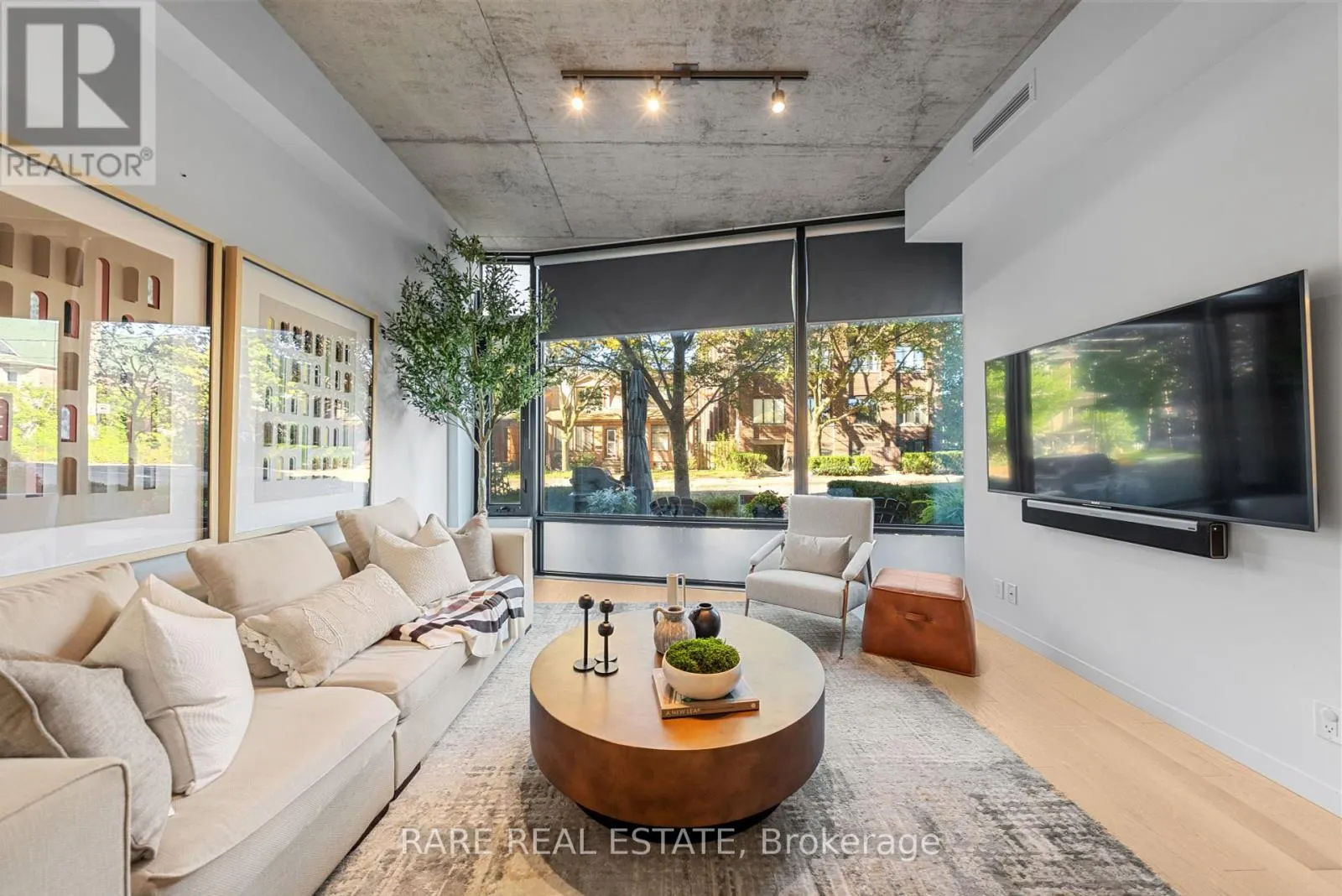 377 SORAUREN AVENUE