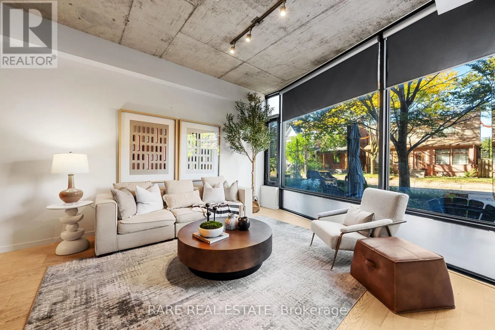 377 SORAUREN AVENUE