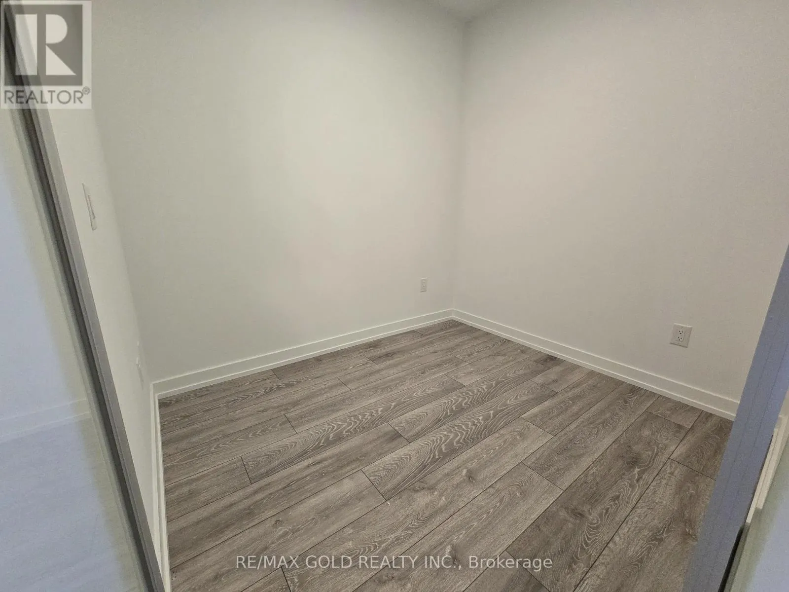 1102 - 1100 SHEPPARD AVENUE W