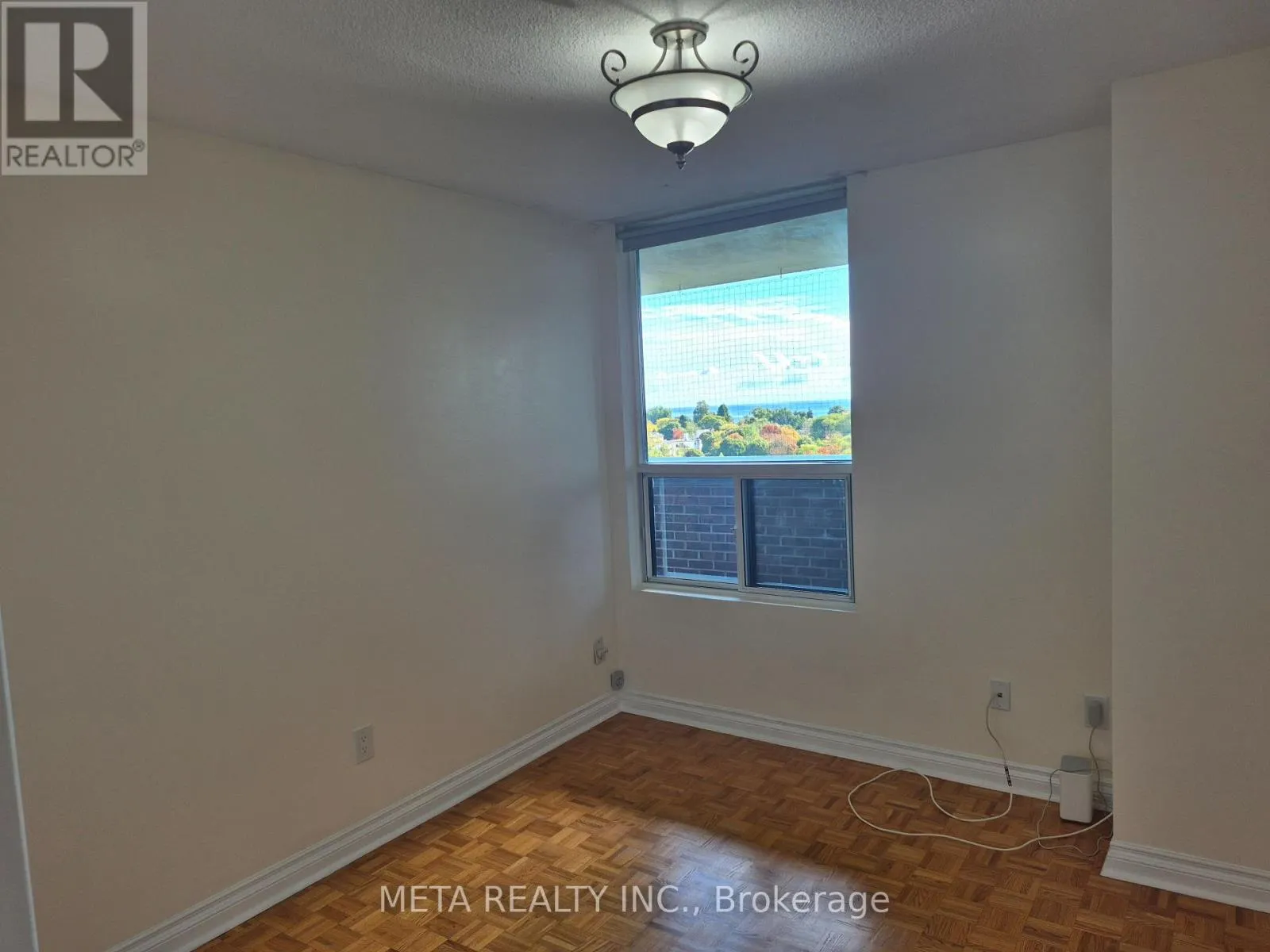 910 - 1535 LAKESHORE ROAD E