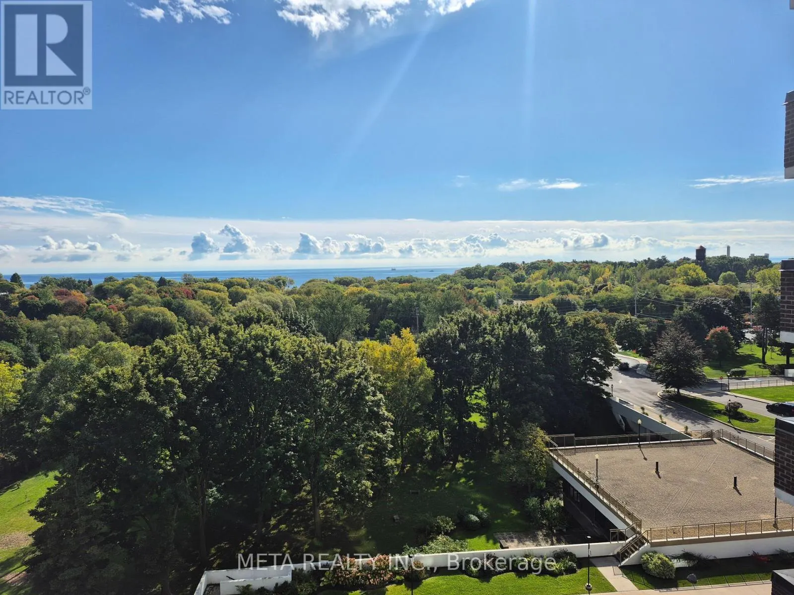 910 - 1535 LAKESHORE ROAD E