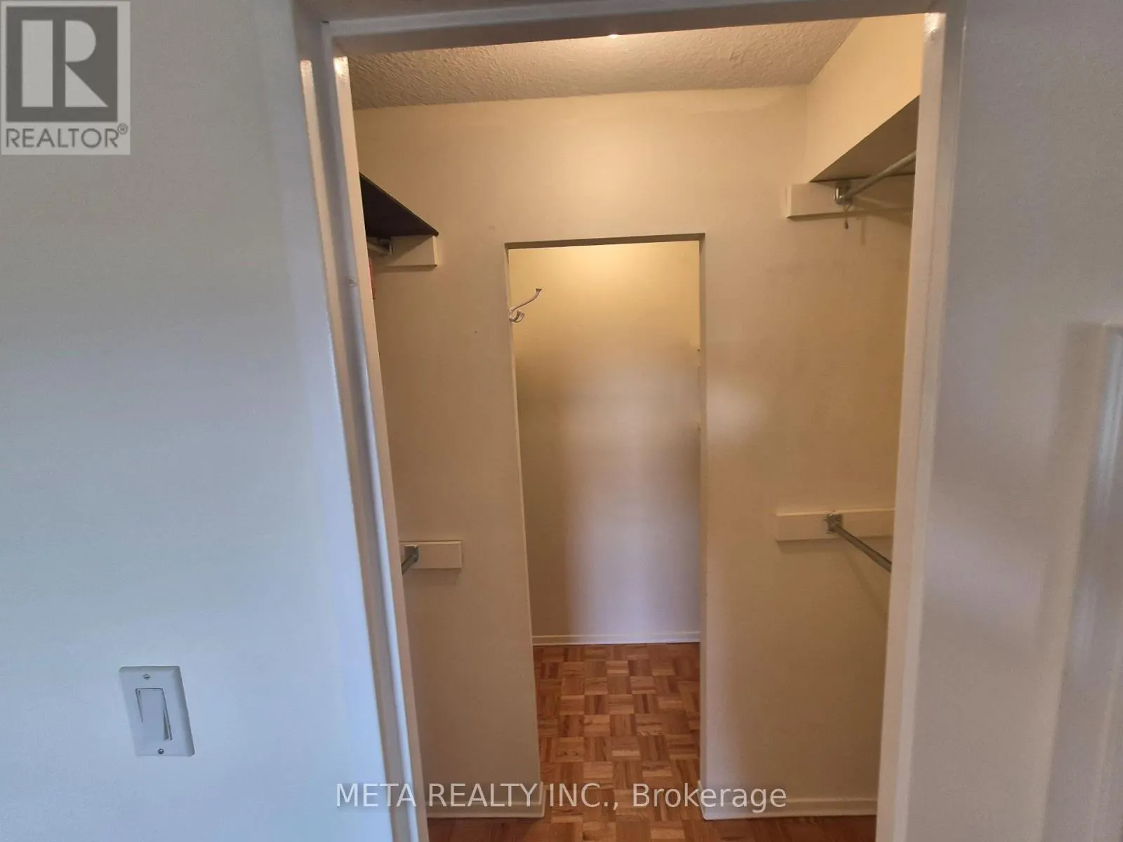 910 - 1535 LAKESHORE ROAD E