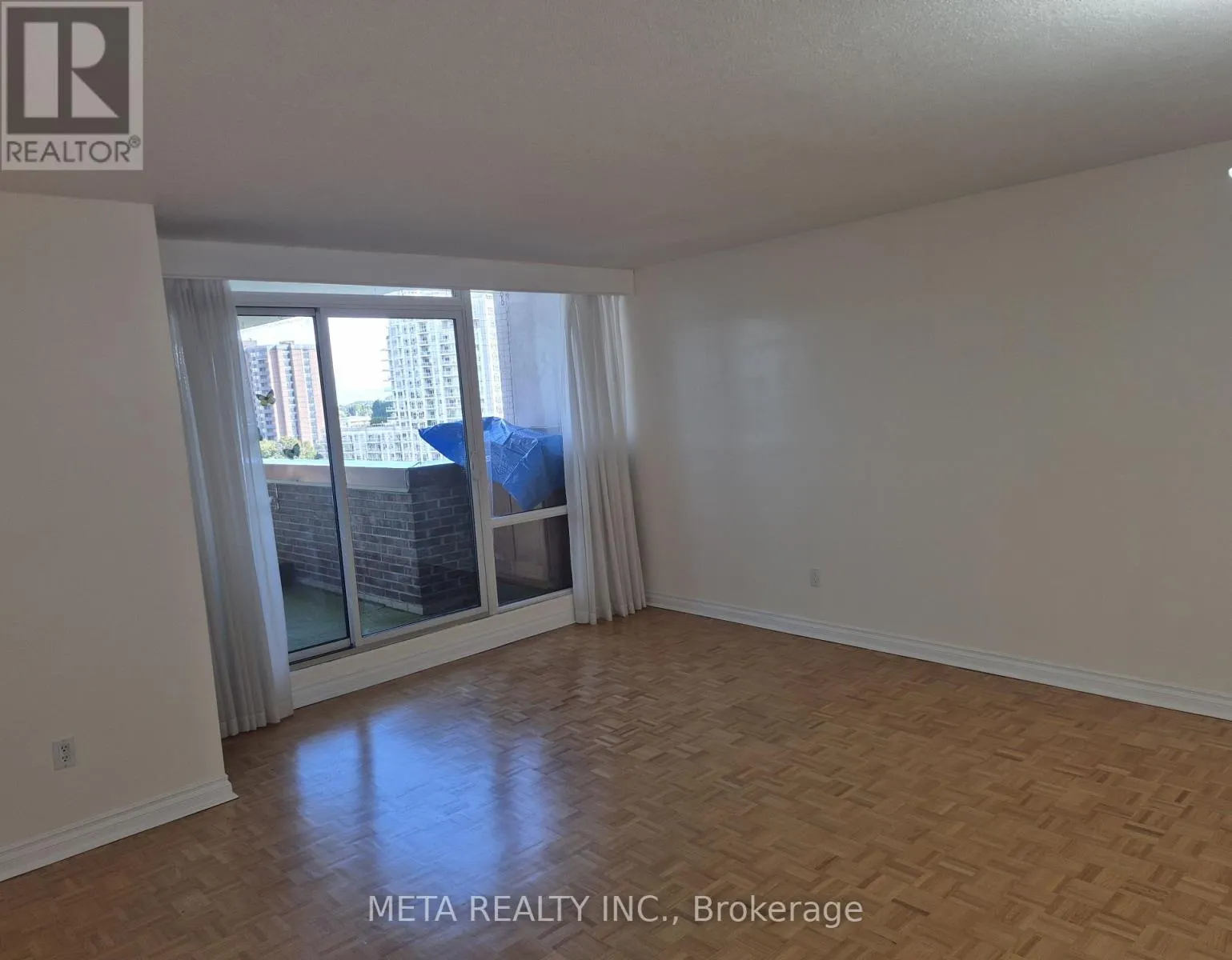 910 - 1535 LAKESHORE ROAD E