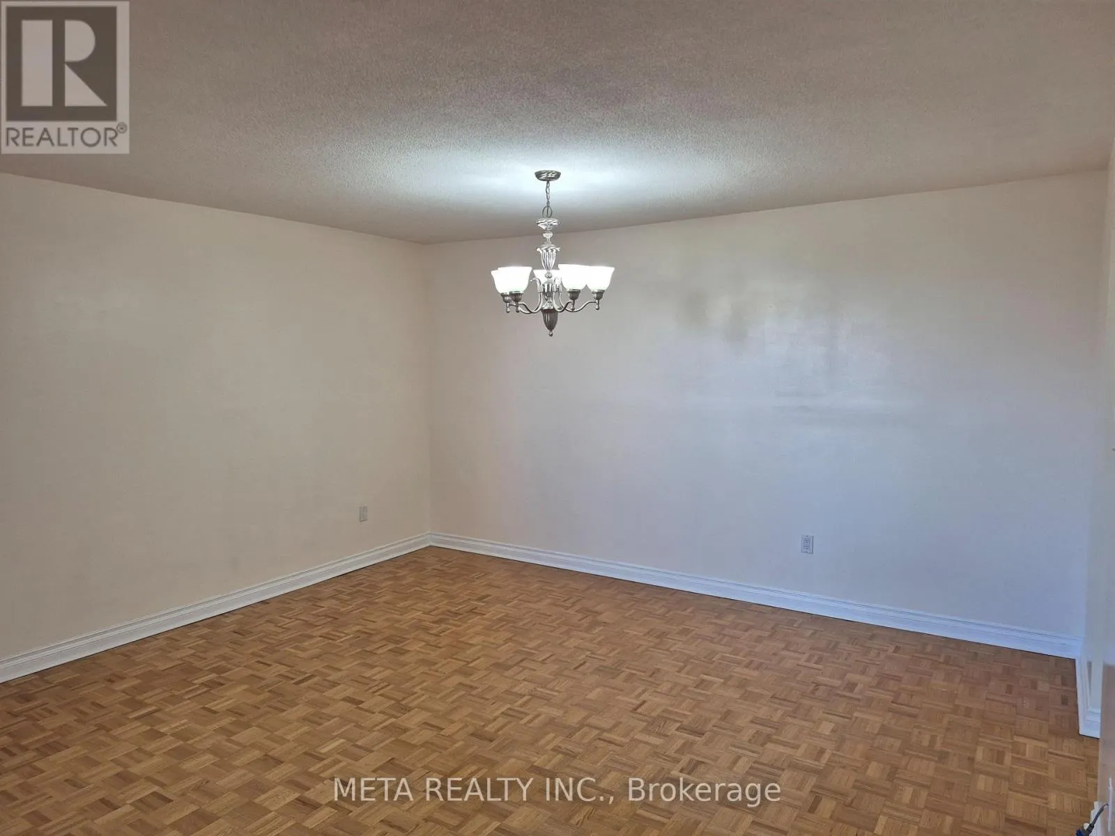 910 - 1535 LAKESHORE ROAD E