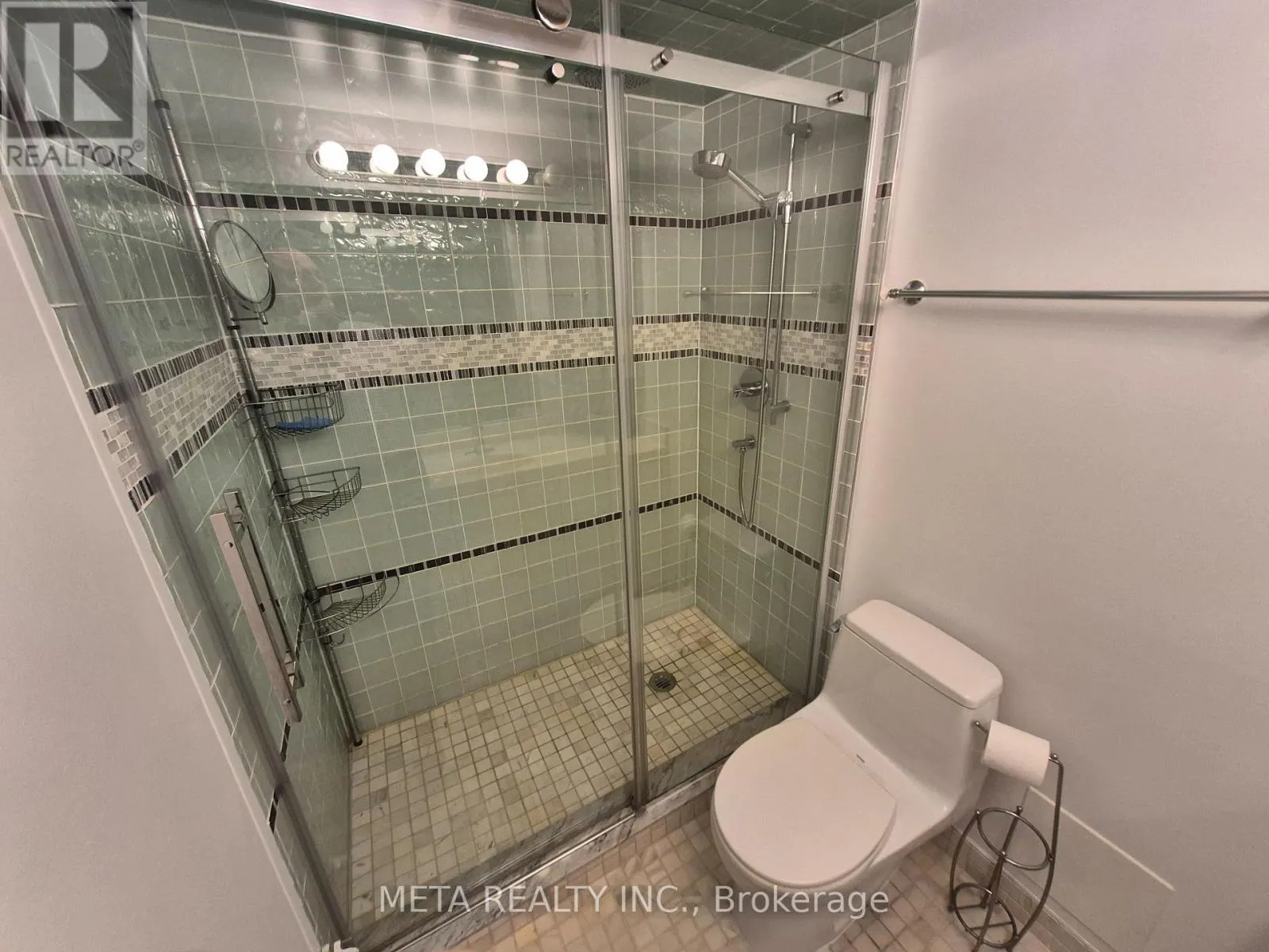 910 - 1535 LAKESHORE ROAD E
