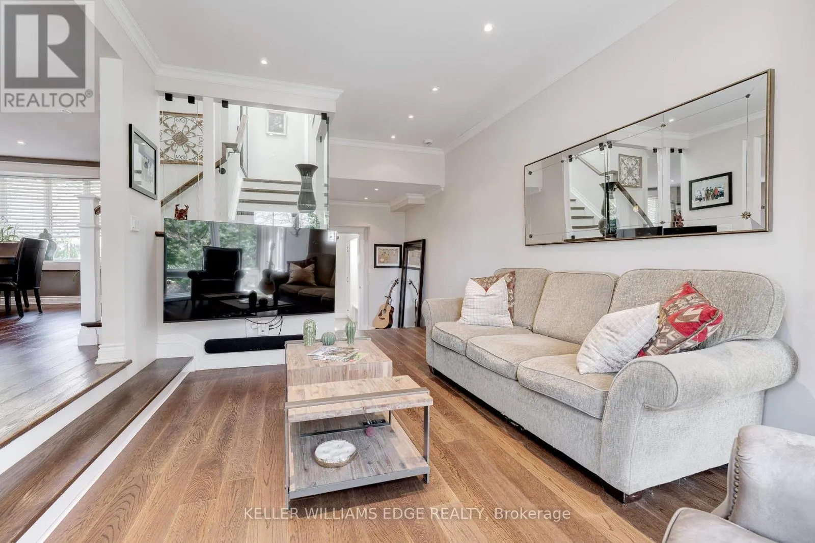 4391 LAKESHORE ROAD