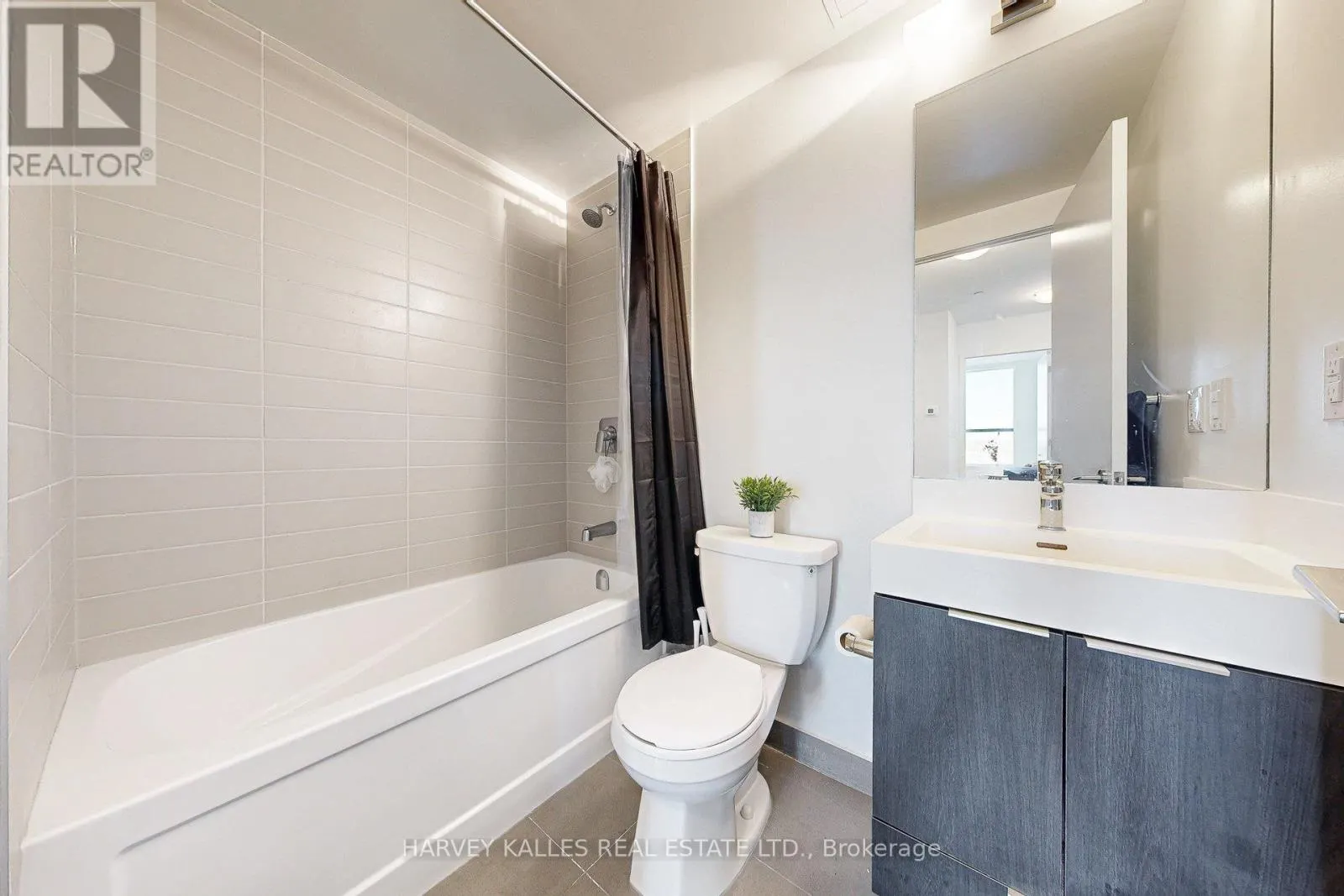 703 - 3100 KEELE STREET