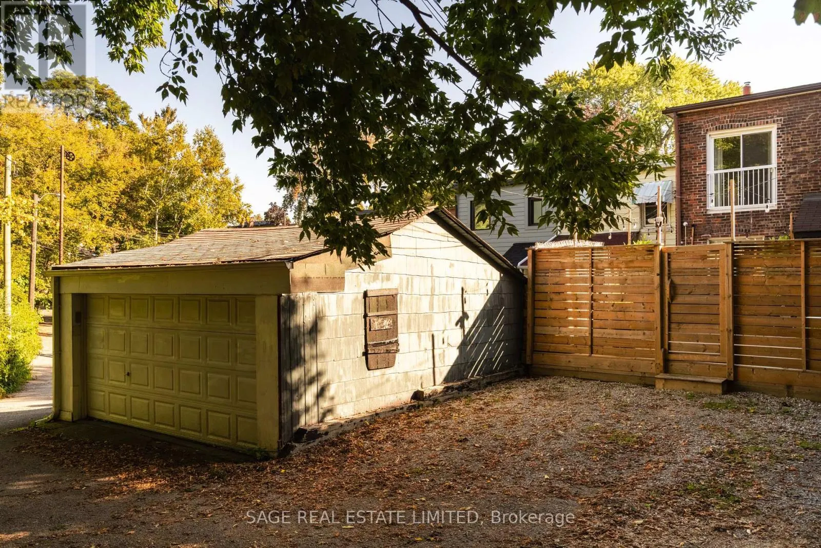 70 MEDLAND CRESCENT