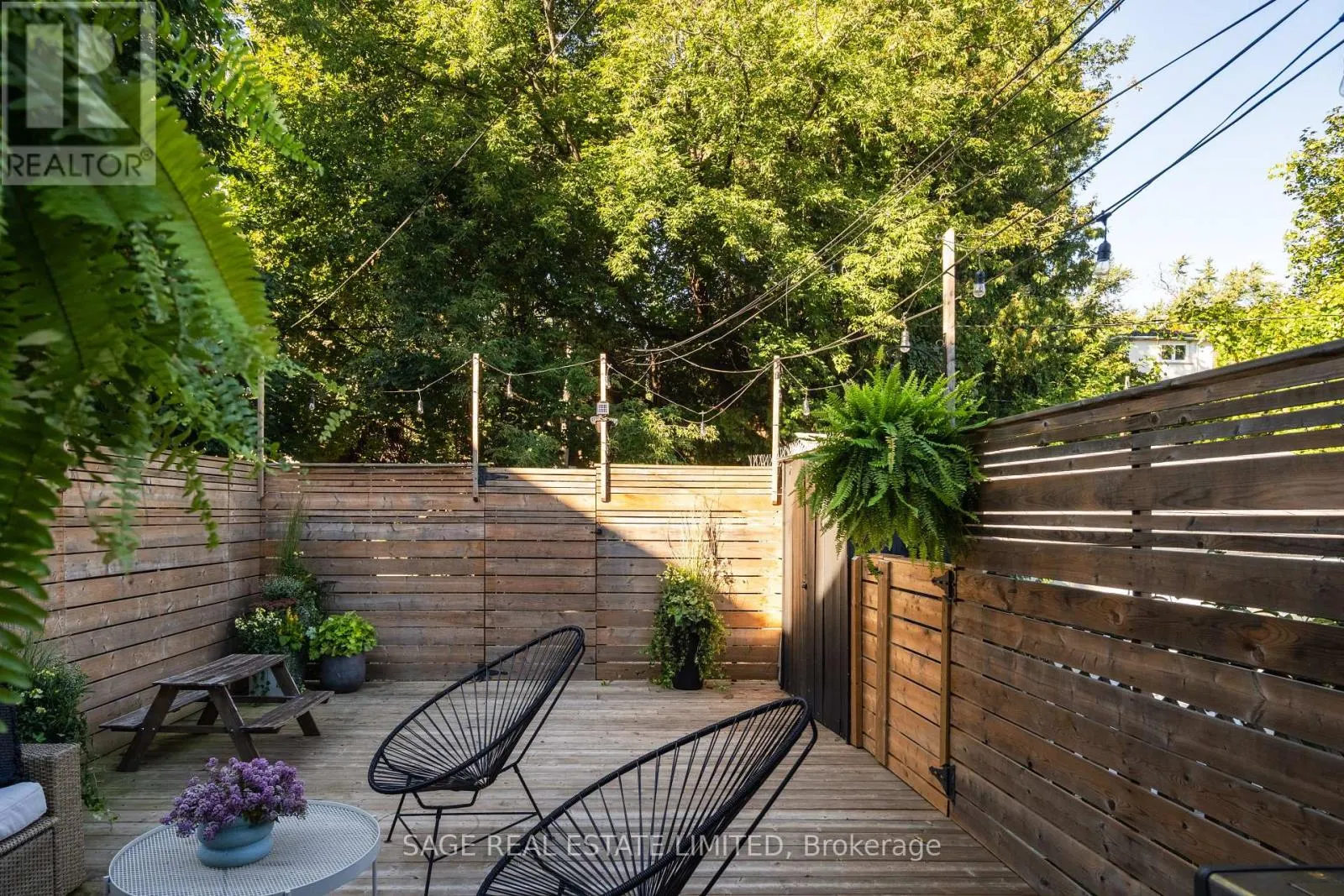 70 MEDLAND CRESCENT