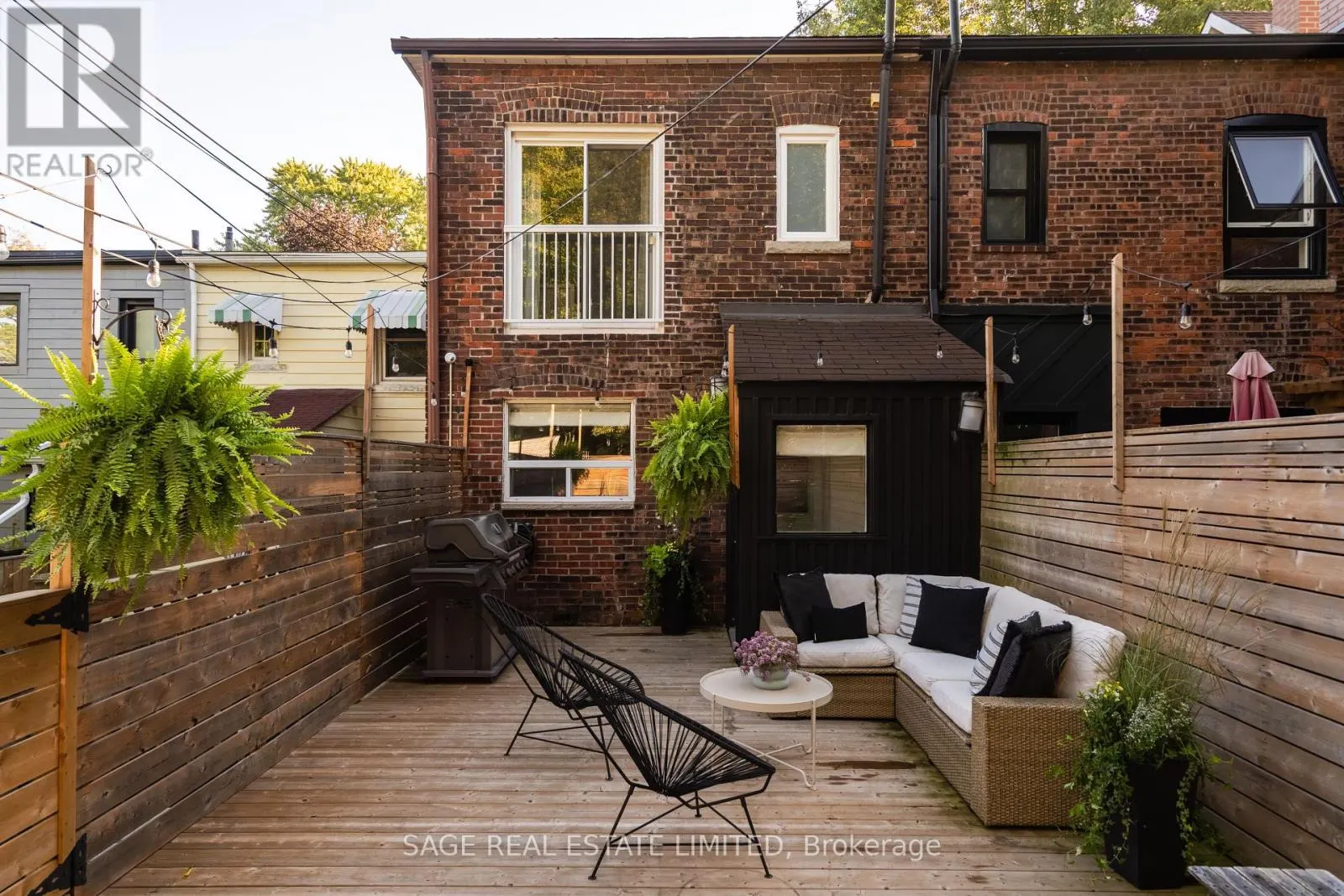 70 MEDLAND CRESCENT