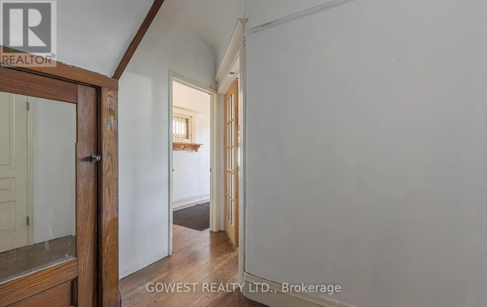 16 EDNA AVENUE