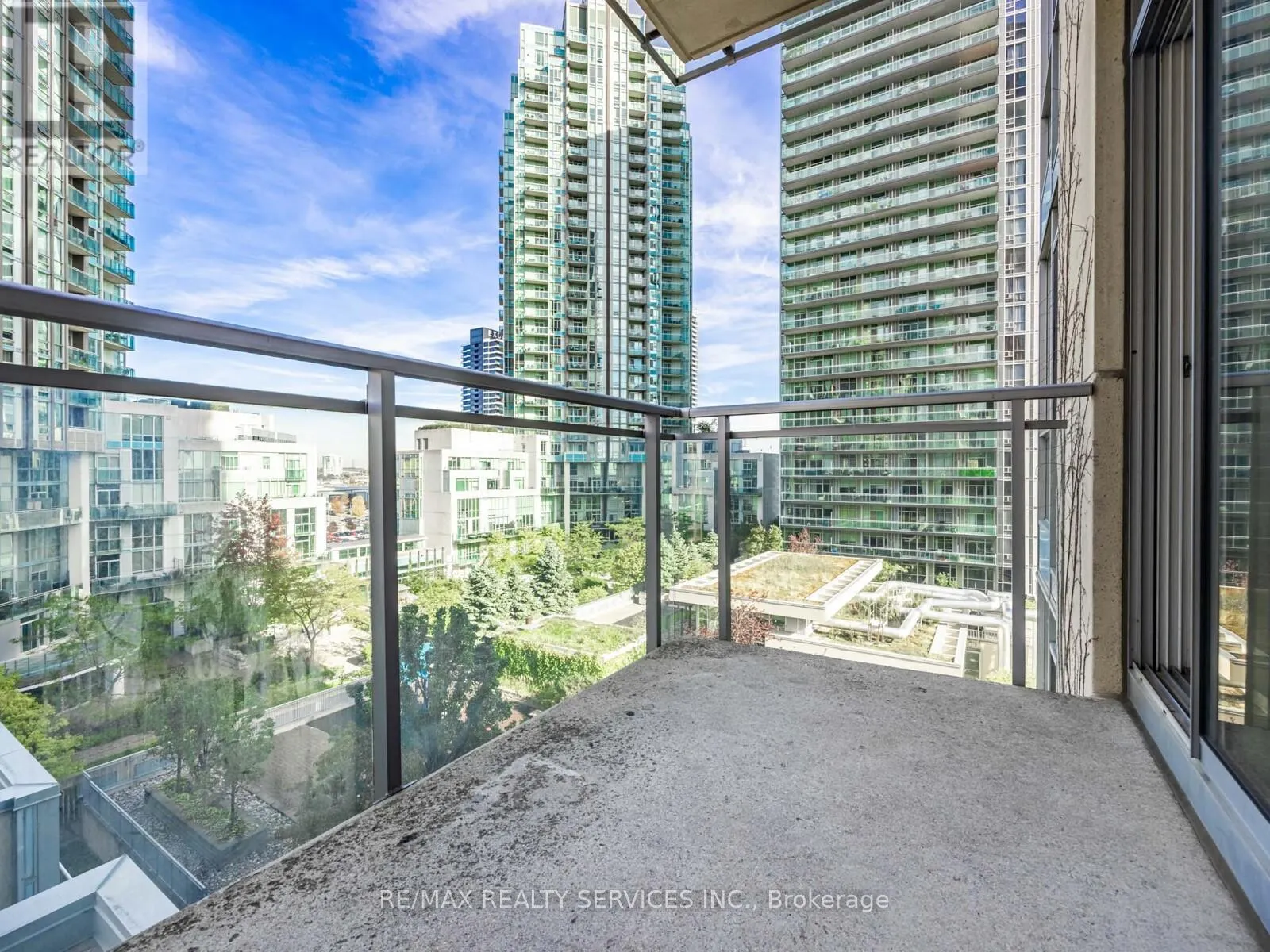 1004 - 225 WEBB DRIVE