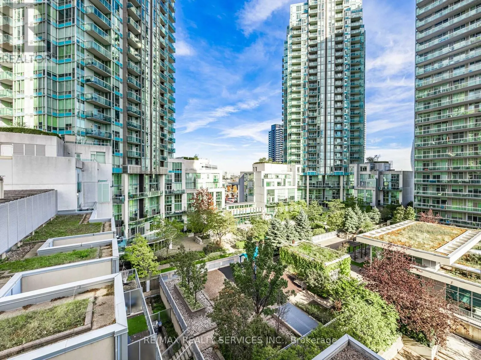 1004 - 225 WEBB DRIVE
