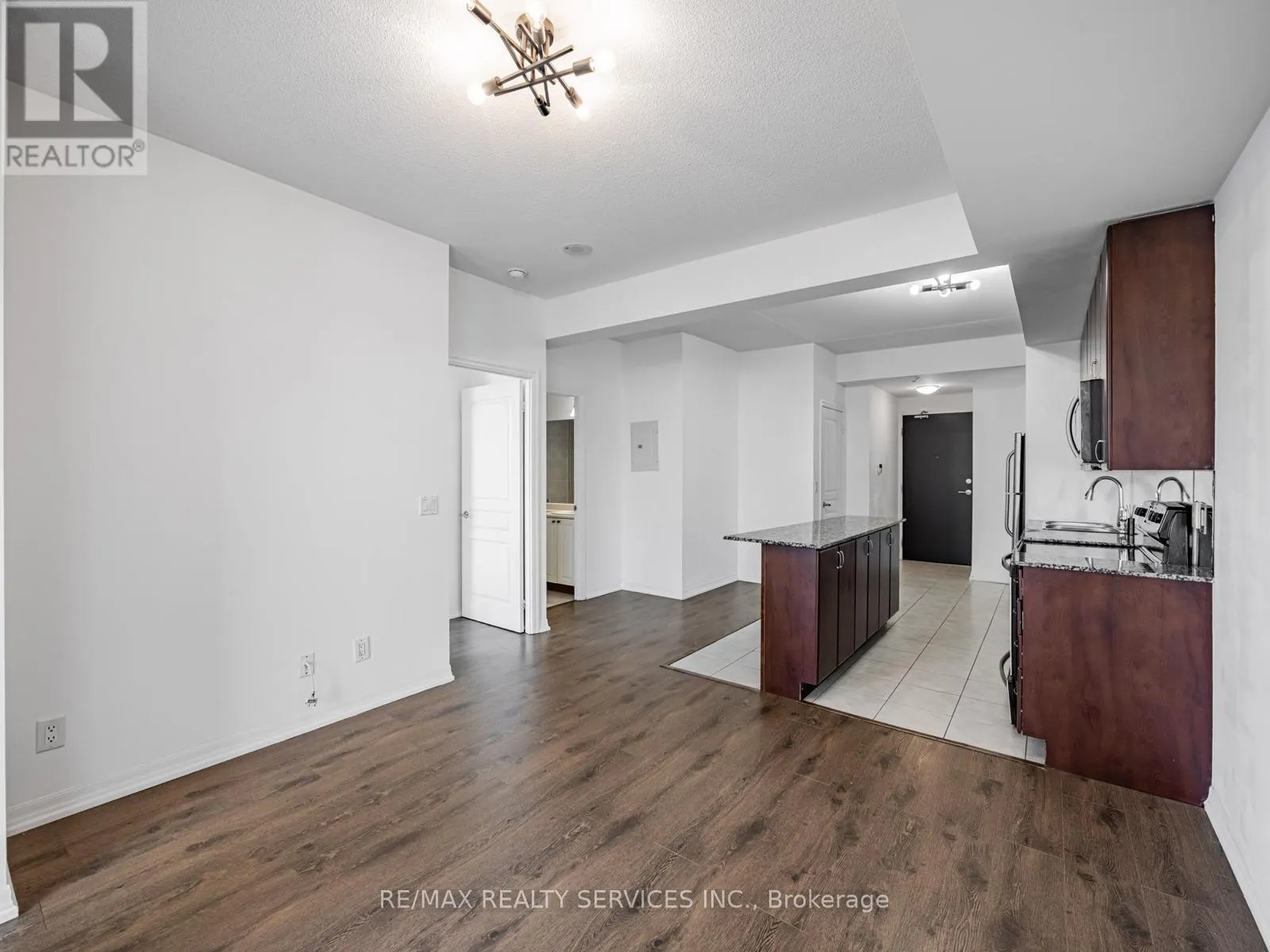 1004 - 225 WEBB DRIVE