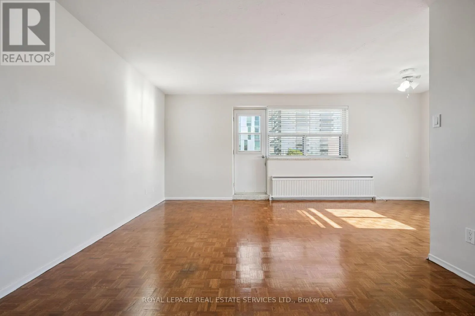 402 - 7 HELENE STREET N