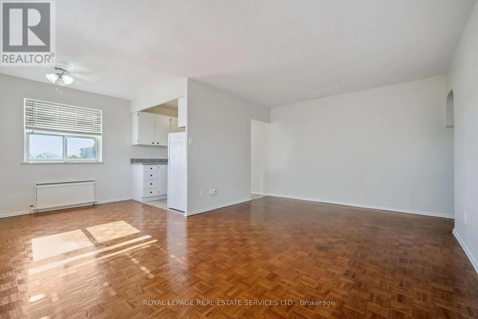 402 - 7 HELENE STREET N