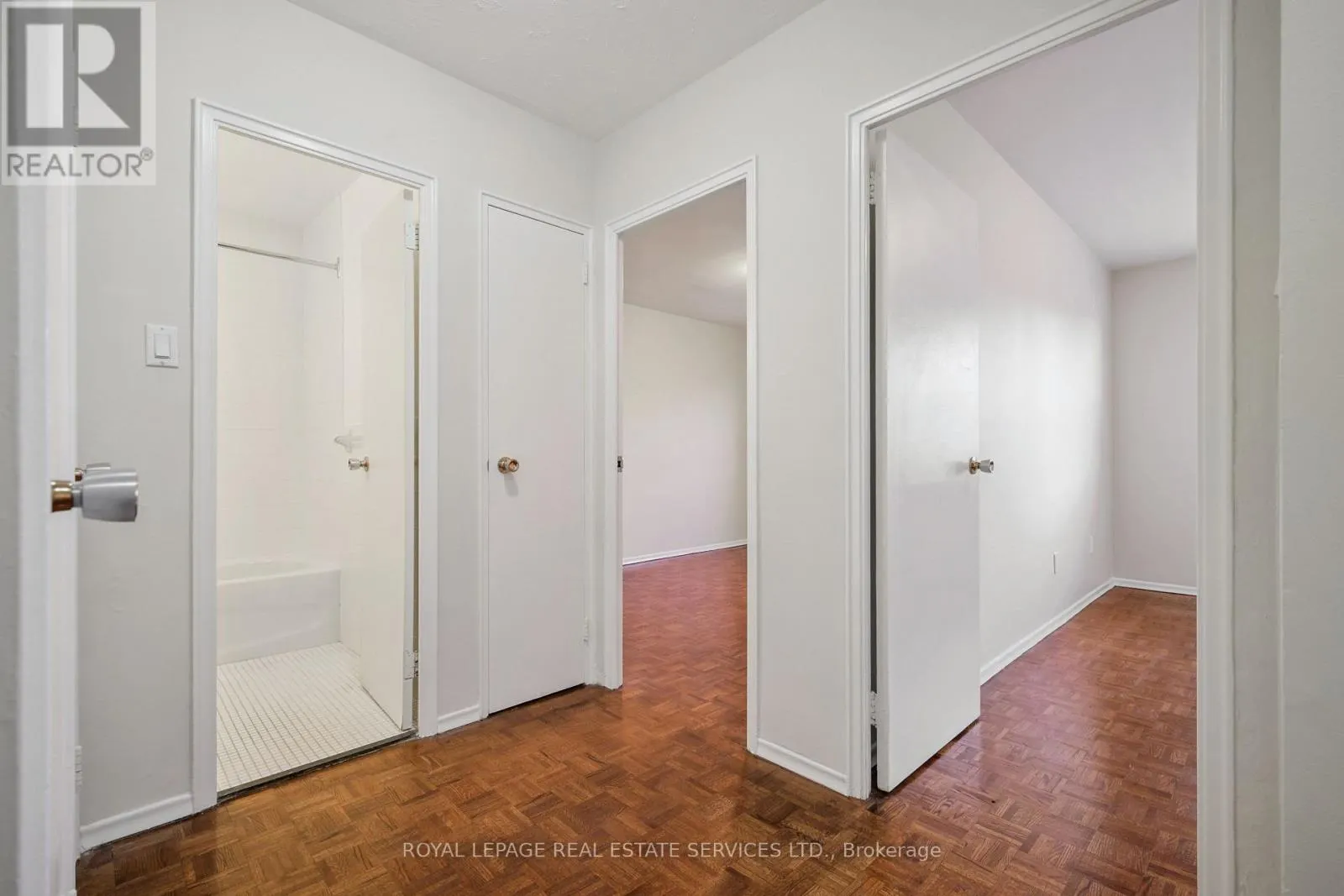 402 - 7 HELENE STREET N