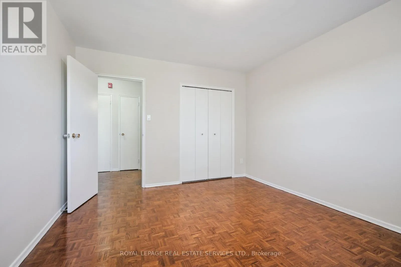 402 - 7 HELENE STREET N