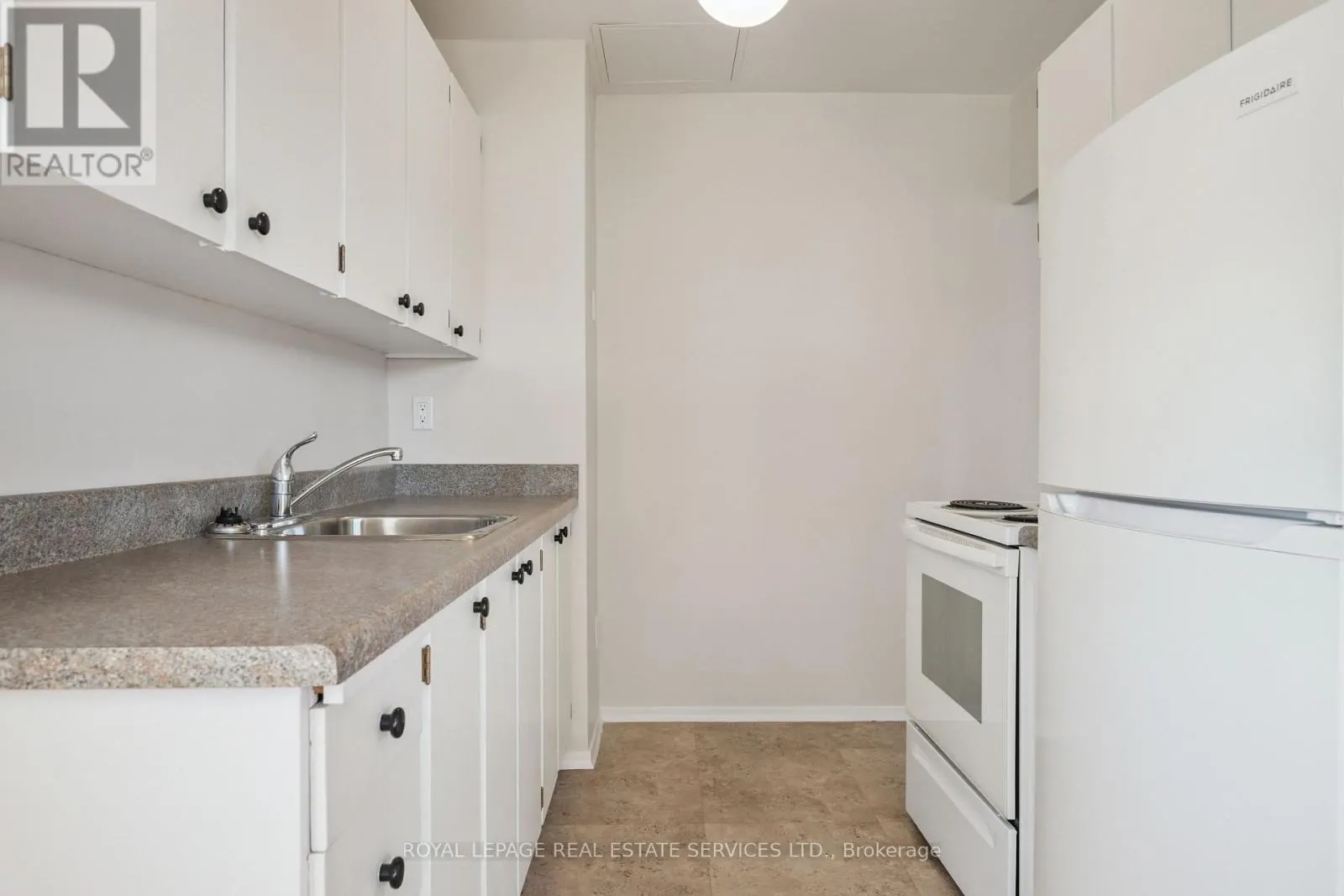 402 - 7 HELENE STREET N