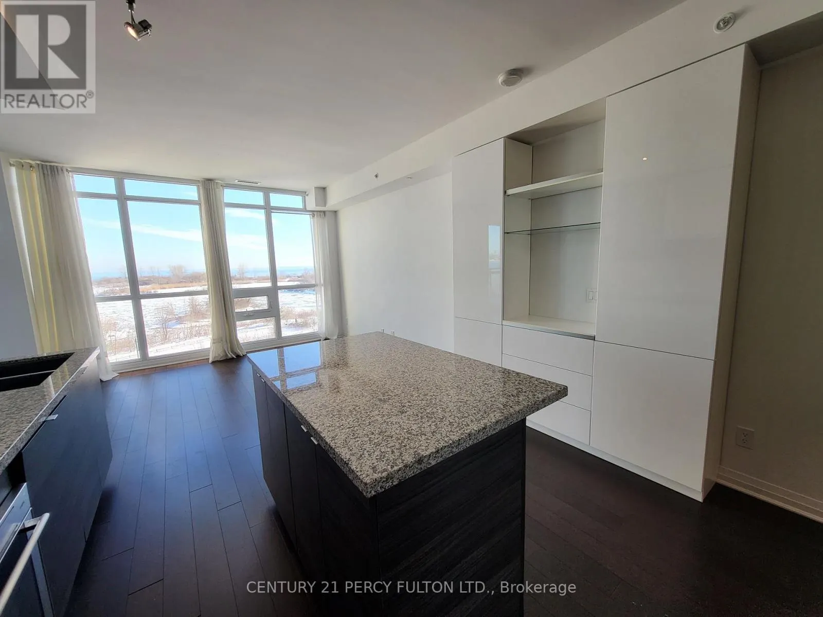 403 - 59 ANNIE CRAIG DRIVE
