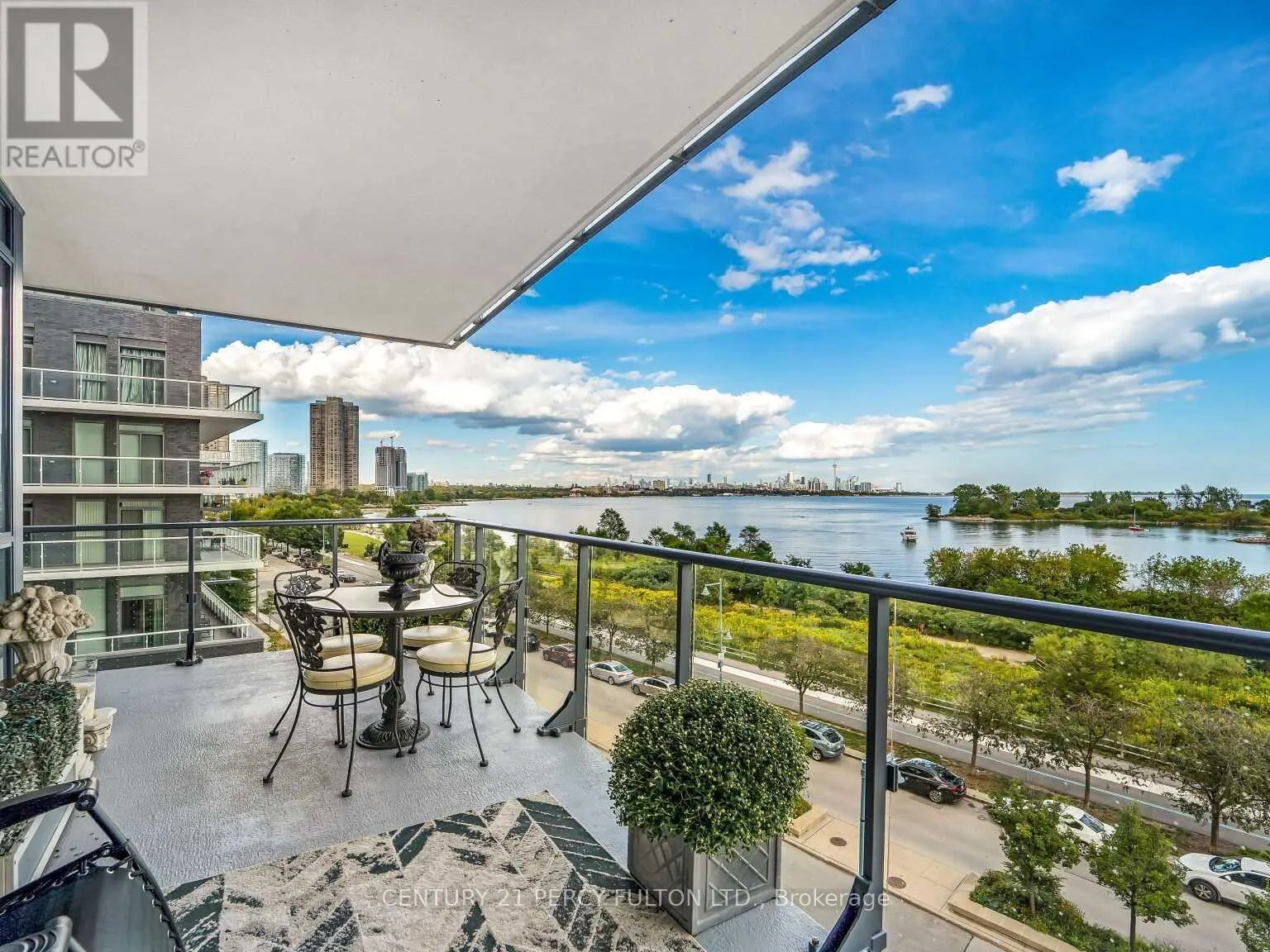 403 - 59 ANNIE CRAIG DRIVE