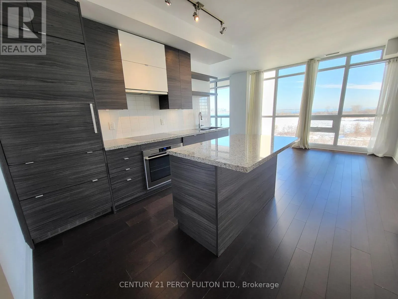 403 - 59 ANNIE CRAIG DRIVE