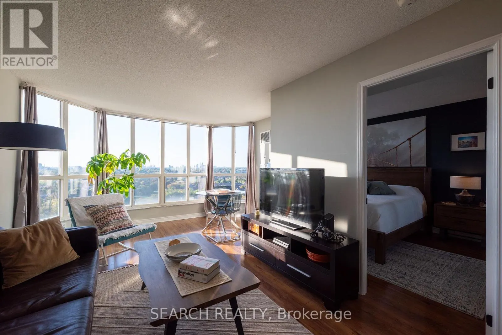 1705 - 2285 LAKE SHORE BOULEVARD W