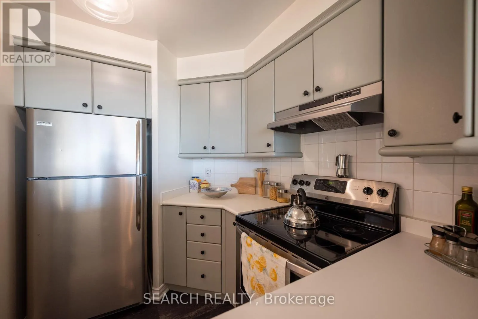 1705 - 2285 LAKE SHORE BOULEVARD W