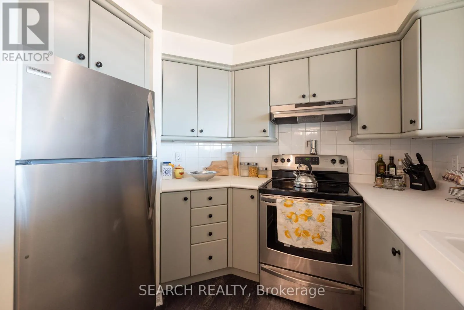 1705 - 2285 LAKE SHORE BOULEVARD W