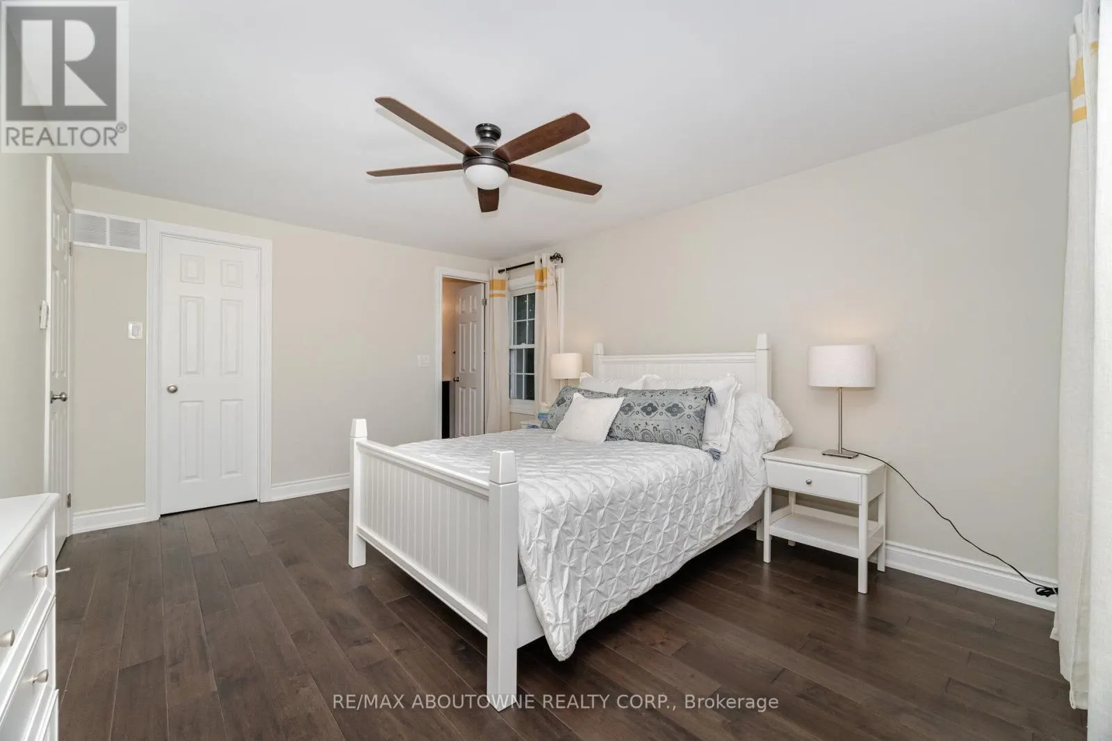 14 - 2935 HEADON FOREST DRIVE