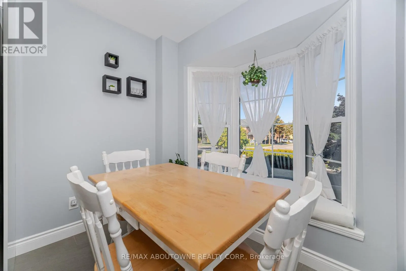 14 - 2935 HEADON FOREST DRIVE