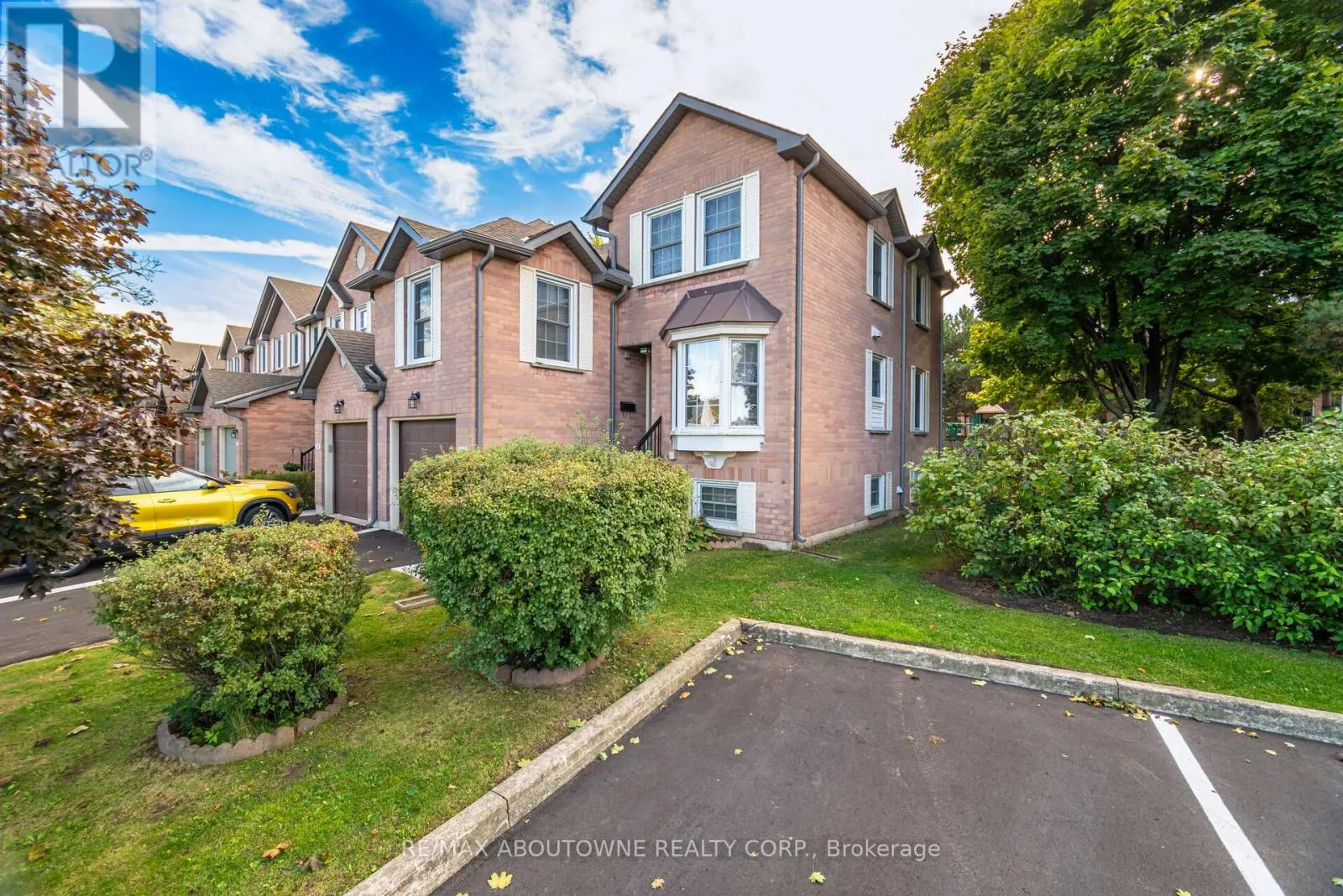 14 - 2935 HEADON FOREST DRIVE