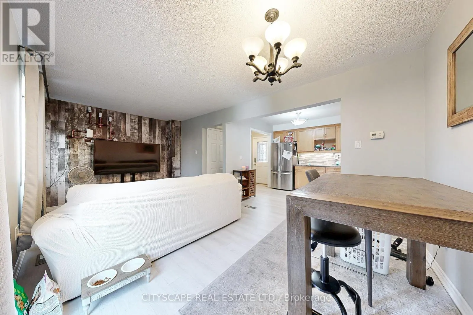 35 LETTY AVENUE