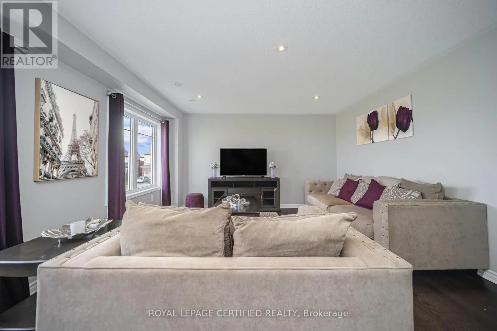 110 BANNISTER CRESCENT