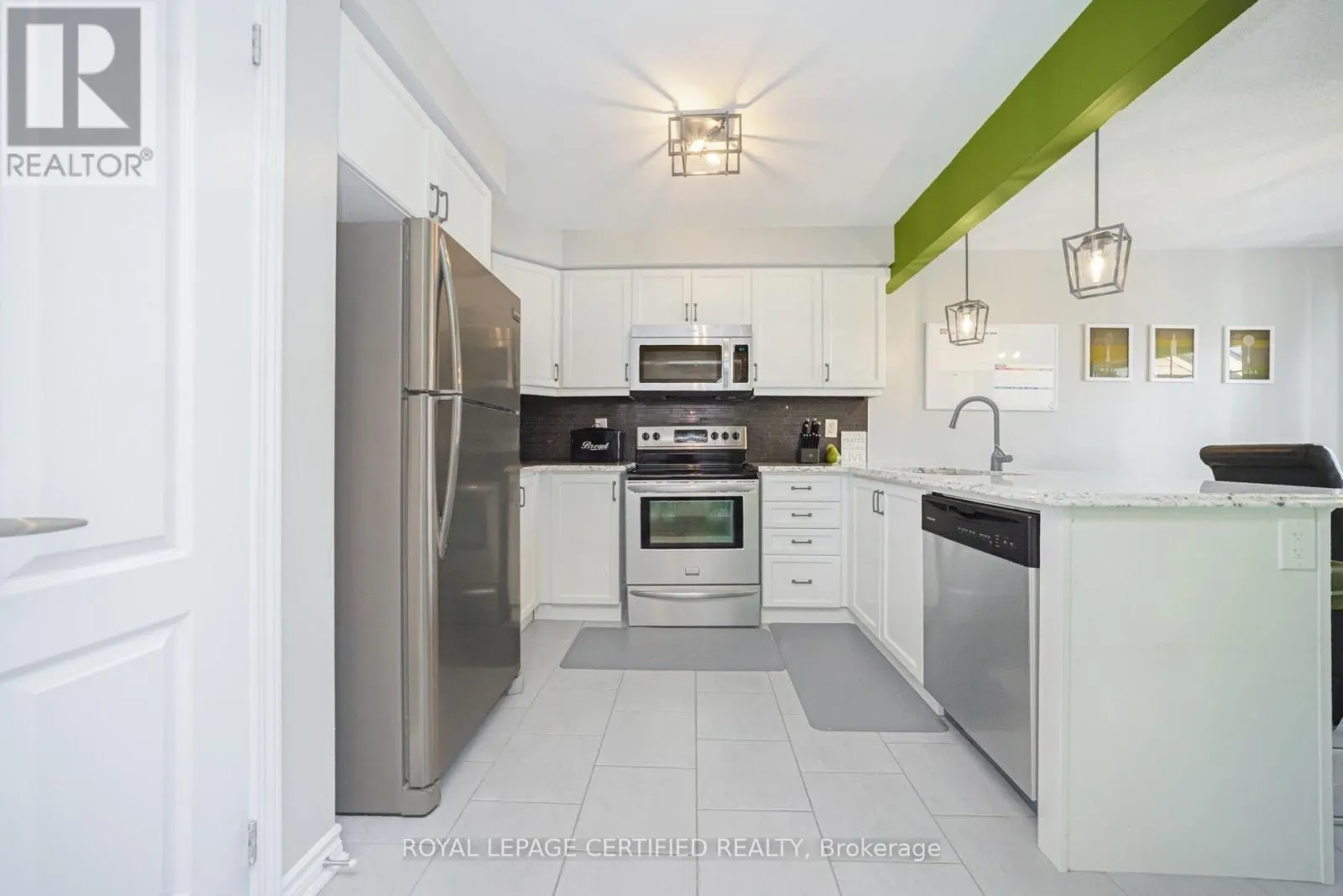 110 BANNISTER CRESCENT