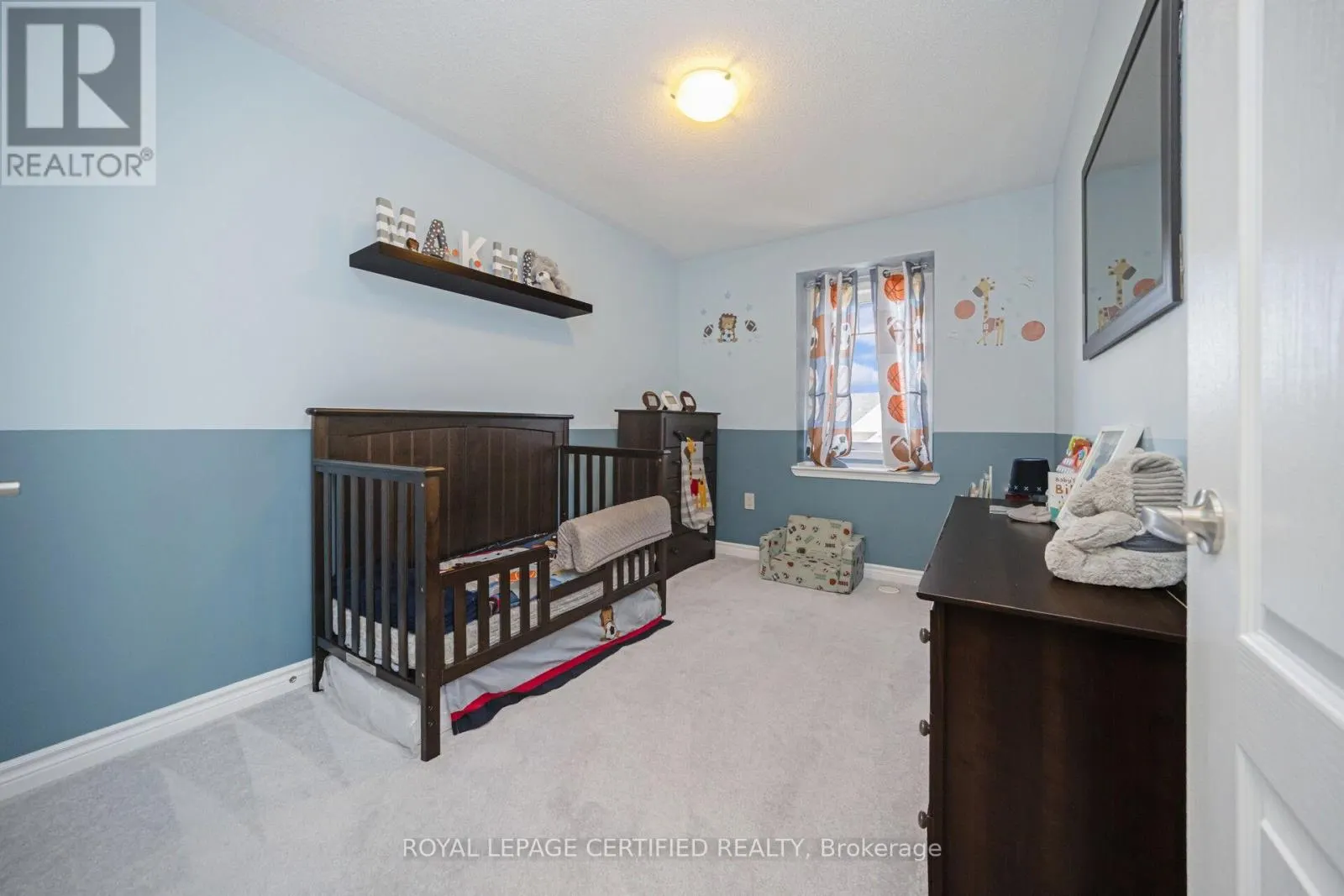 110 BANNISTER CRESCENT
