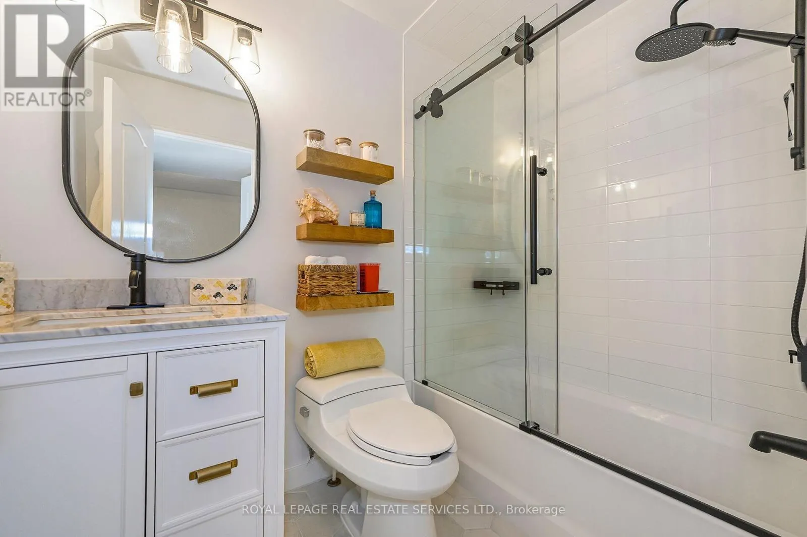 UNIT 12 - 19 HAYS BOULEVARD