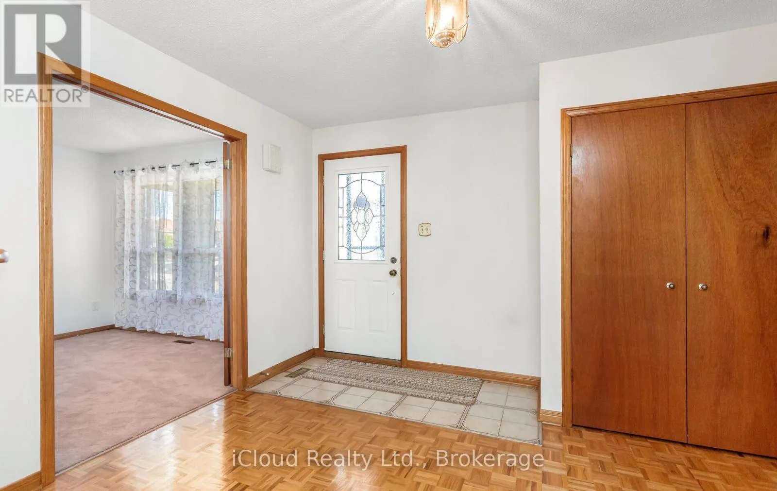 73 BLACKMERE CIRCLE
