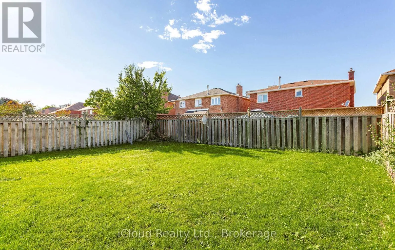 73 BLACKMERE CIRCLE