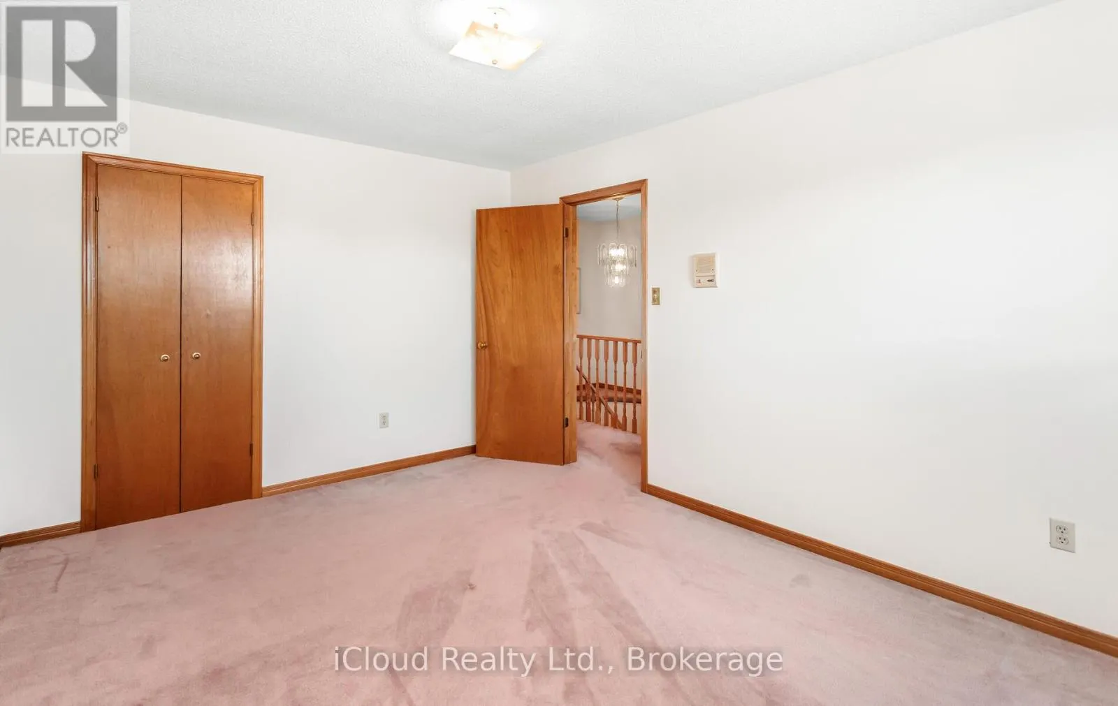 73 BLACKMERE CIRCLE